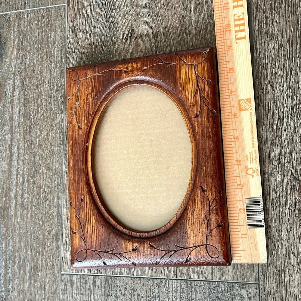 Elegant Brown Wooden Photo Frame 7/9 inches